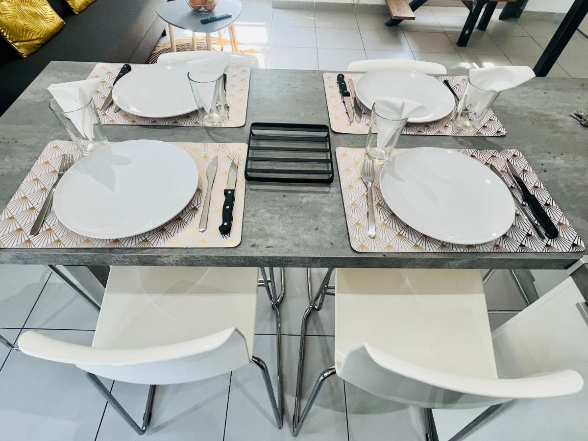 Superbe Duplex Design Neuf 2 Chambres, Climatise Tout Confort, Facile D,Acces Stationnement Gratuit Μασσαλία Εξωτερικό φωτογραφία